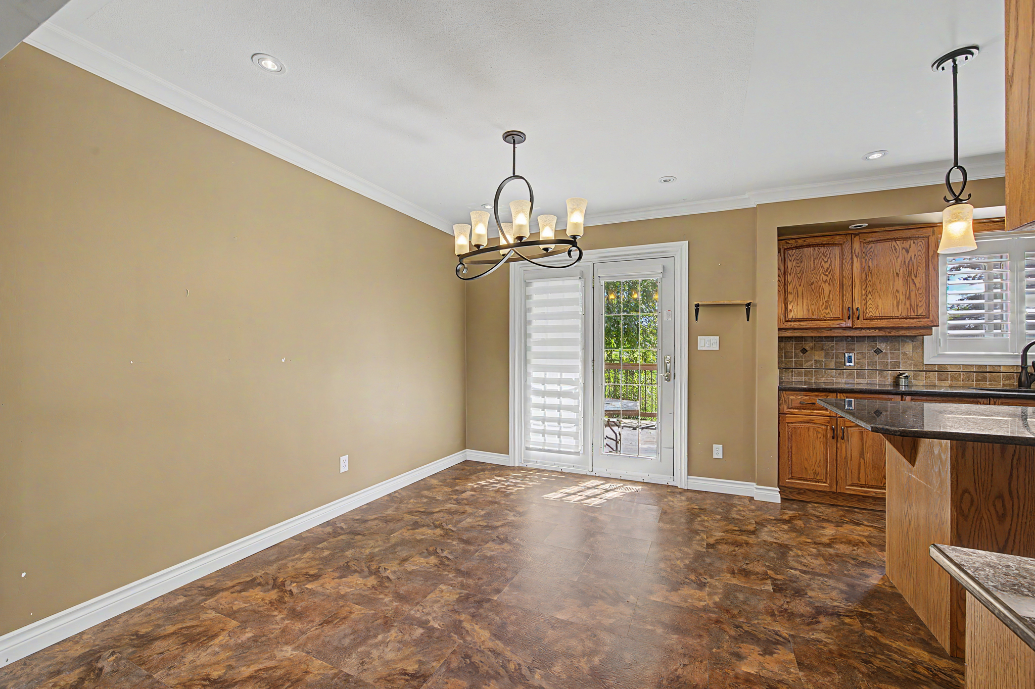 745088 Oxford Road 17 — photo 3