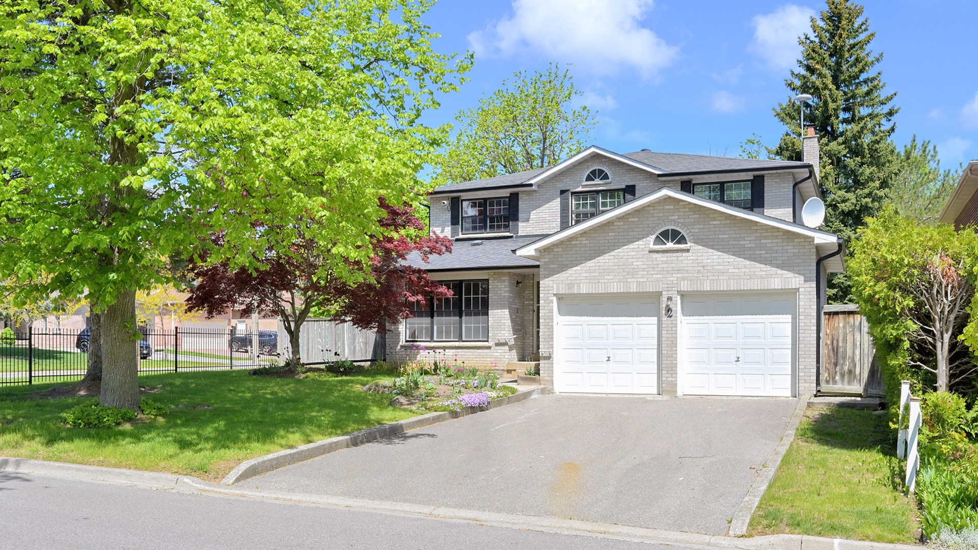 2 Hemlock Drive
