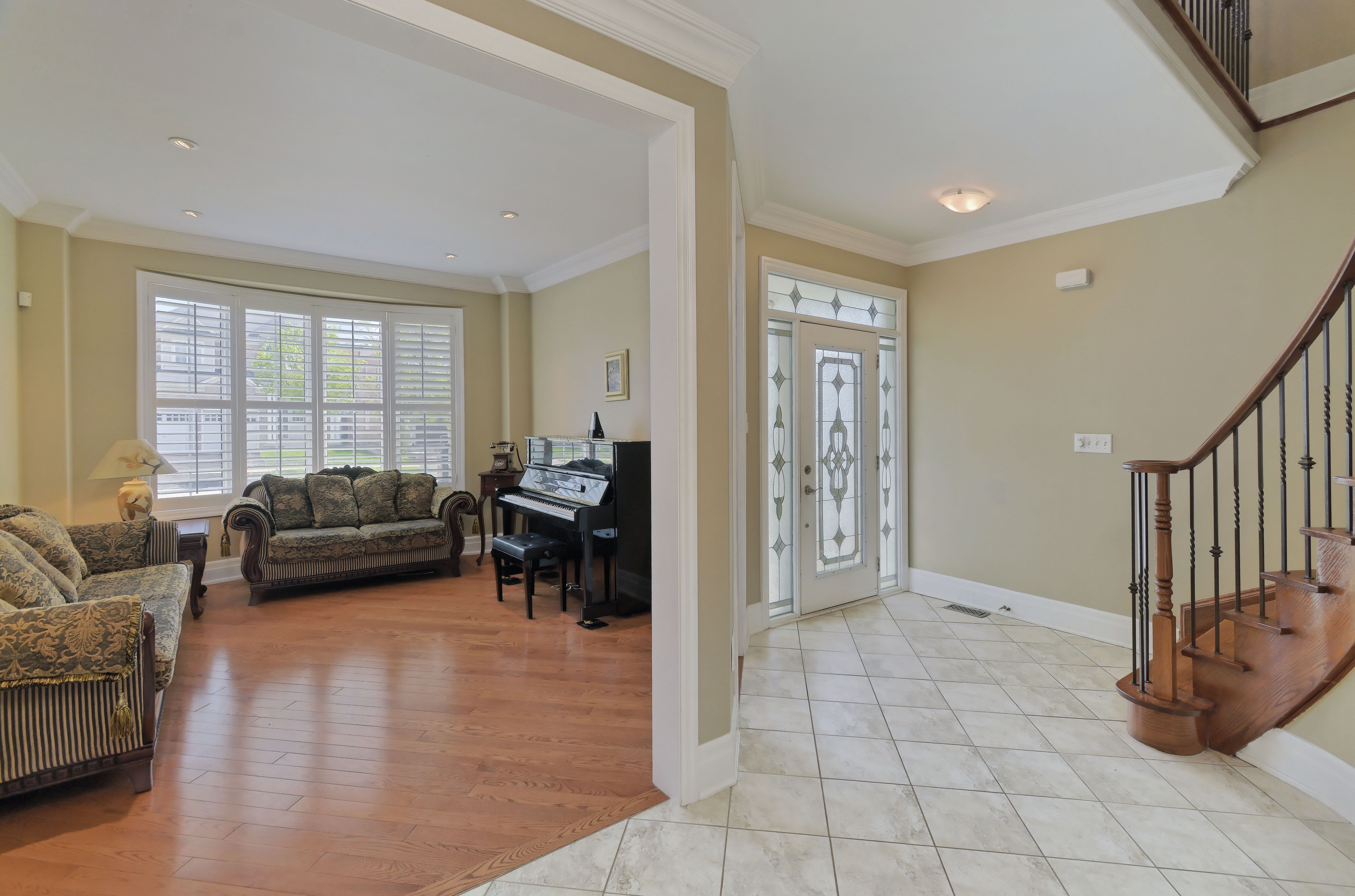 660 Sandiford Drive — photo 3