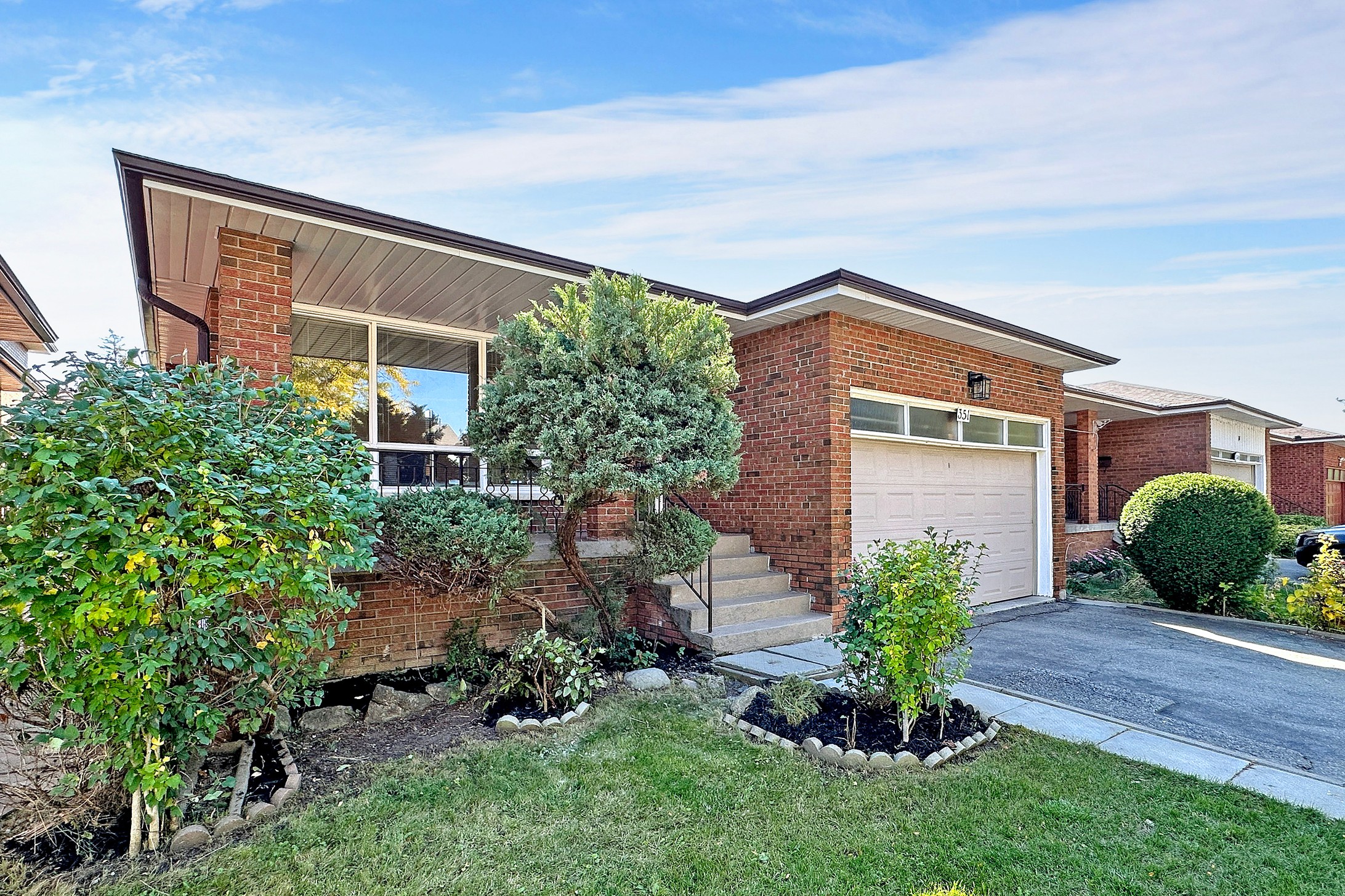 351 Huntsmill Boulevard — photo 3