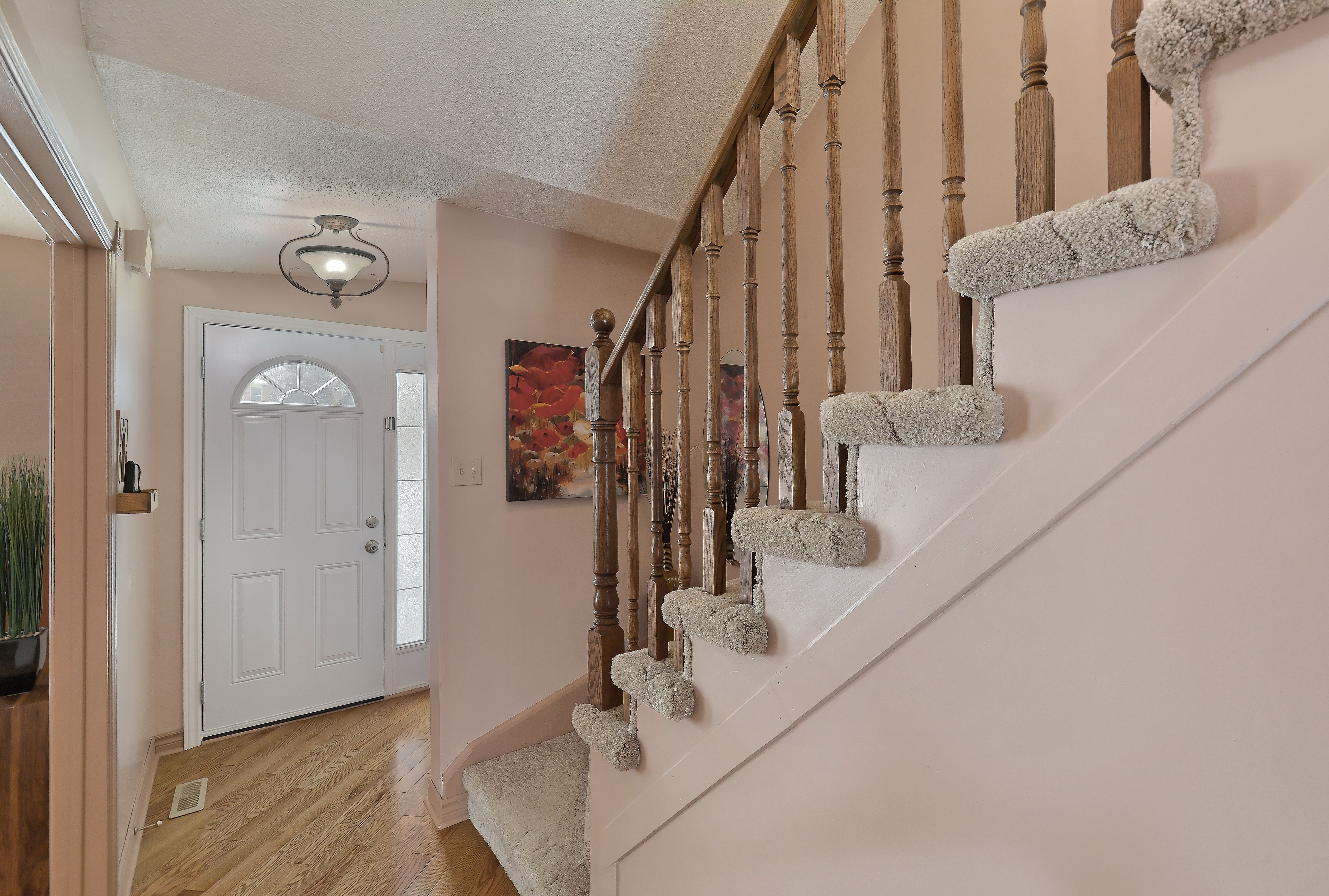 106 Carlson Drive — photo 2