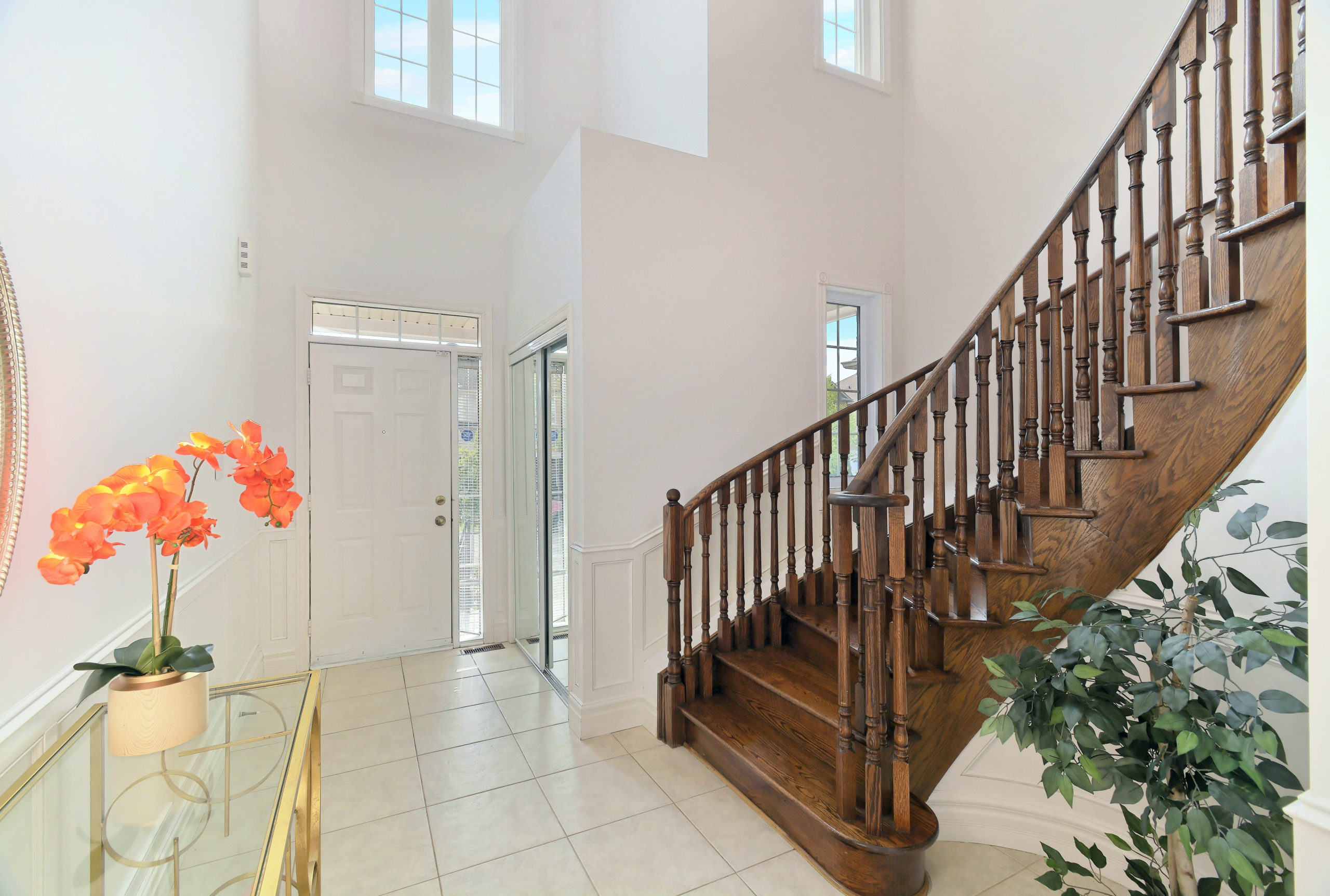 105 Annina Crescent — photo 3