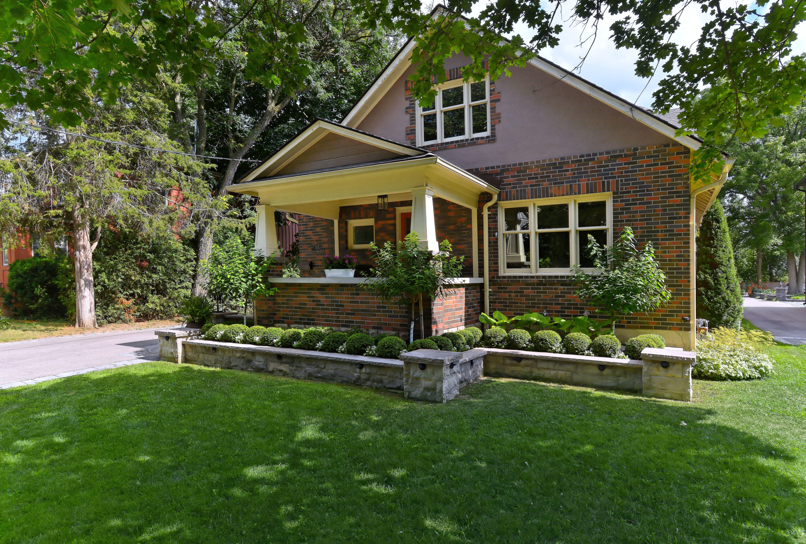 11 Eckardt Avenue — photo 3