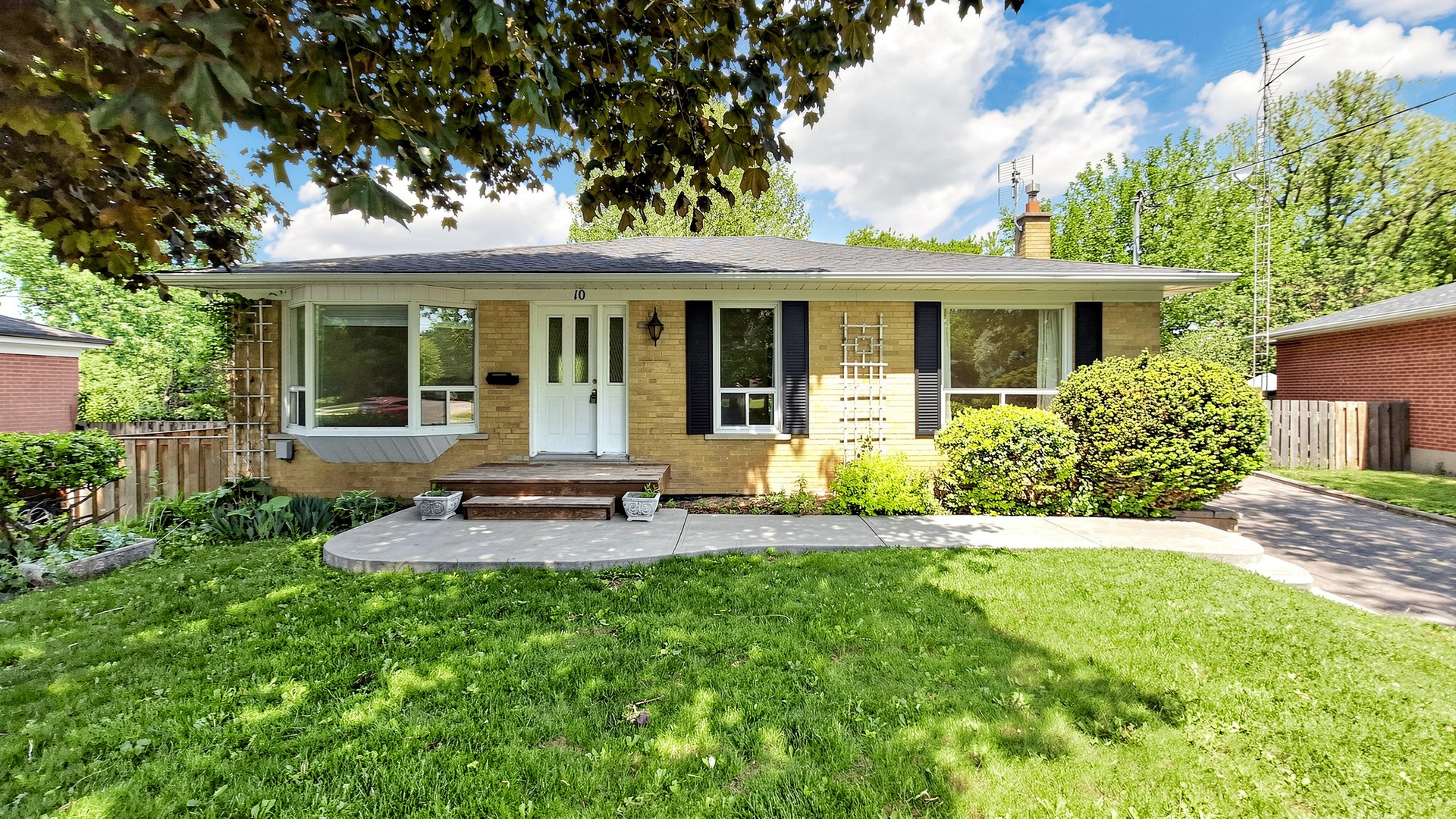 10 Winlaw Place — photo 2