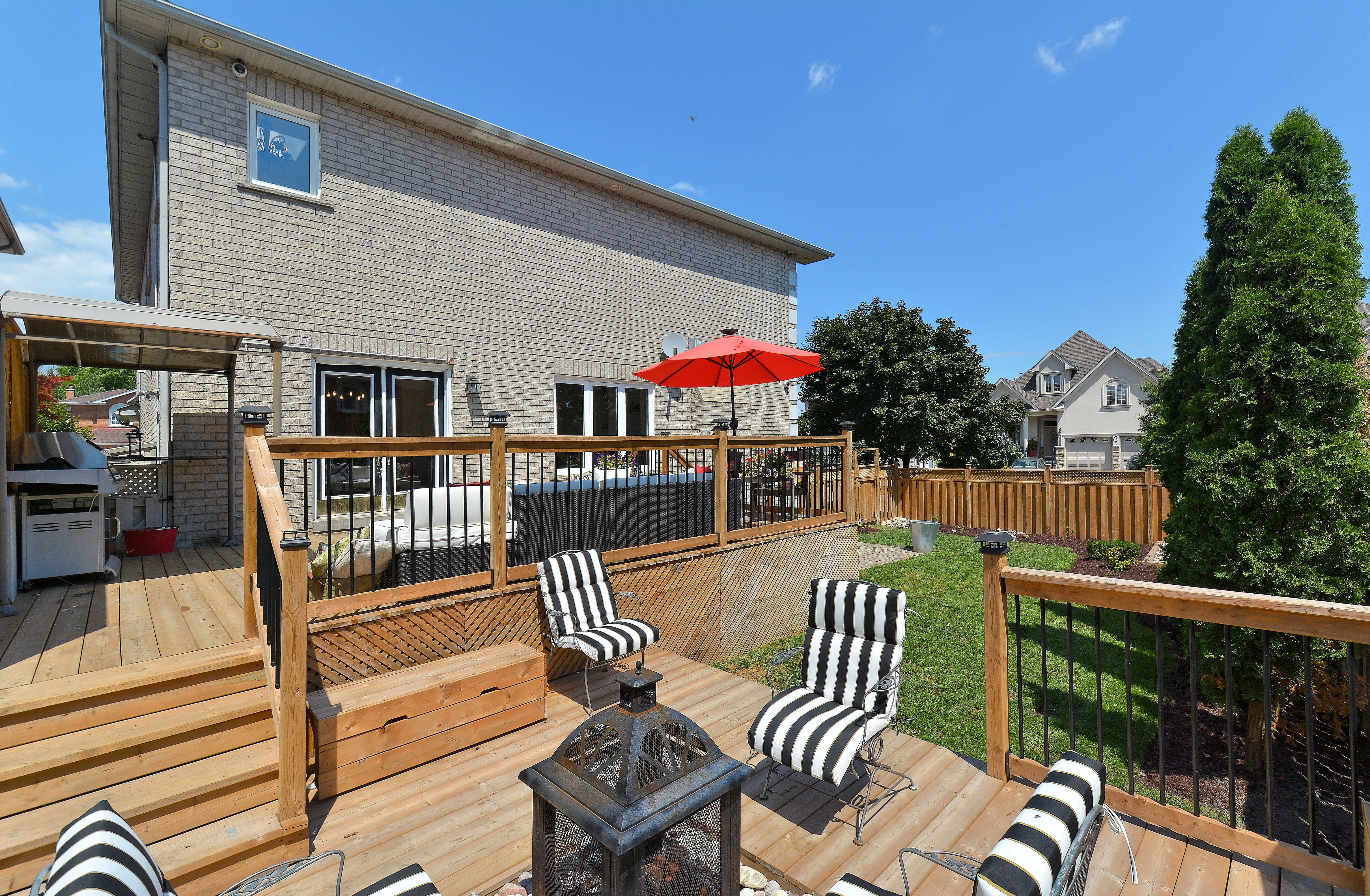365 Fern Ave — photo 3