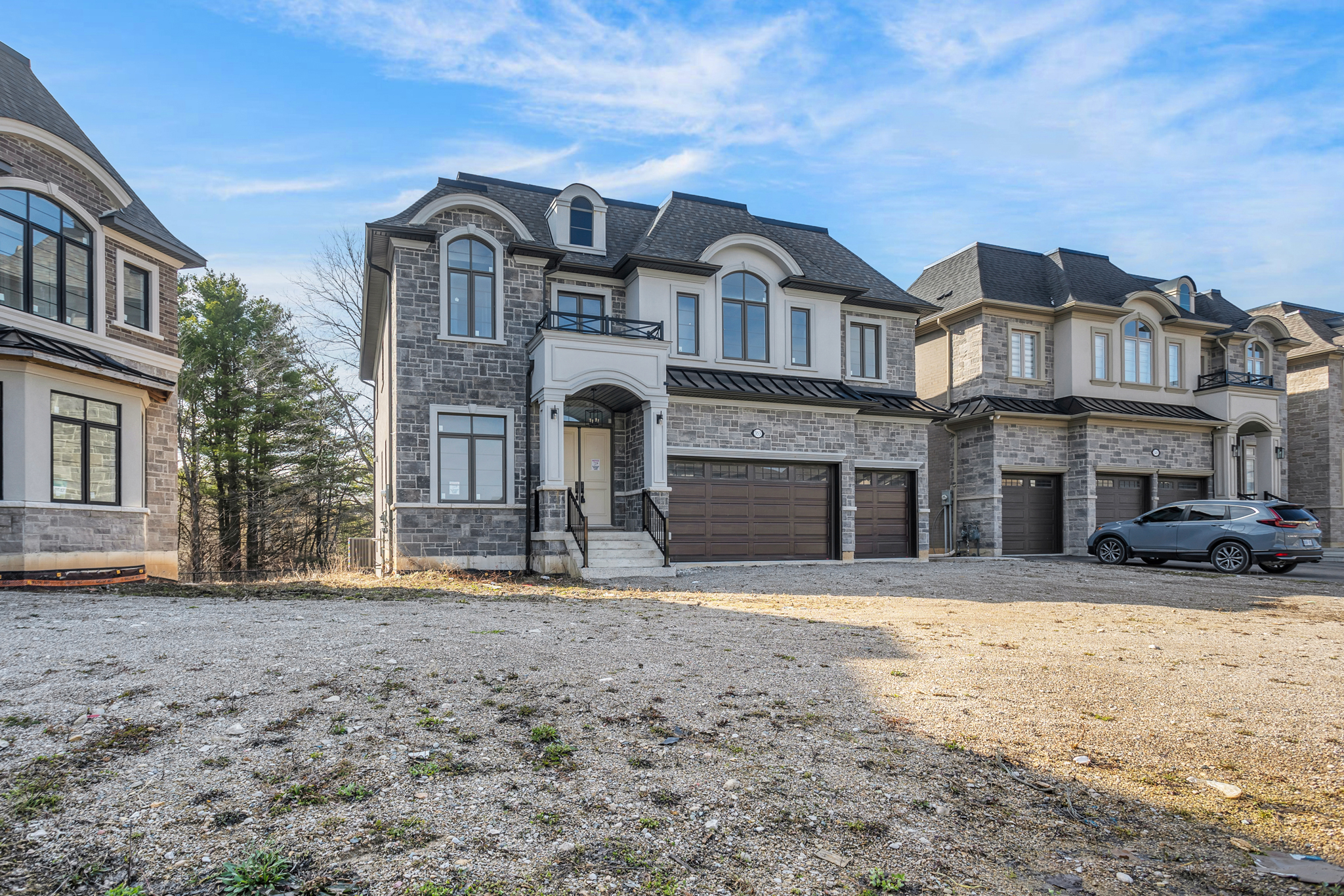 353 Somme Street — photo 3